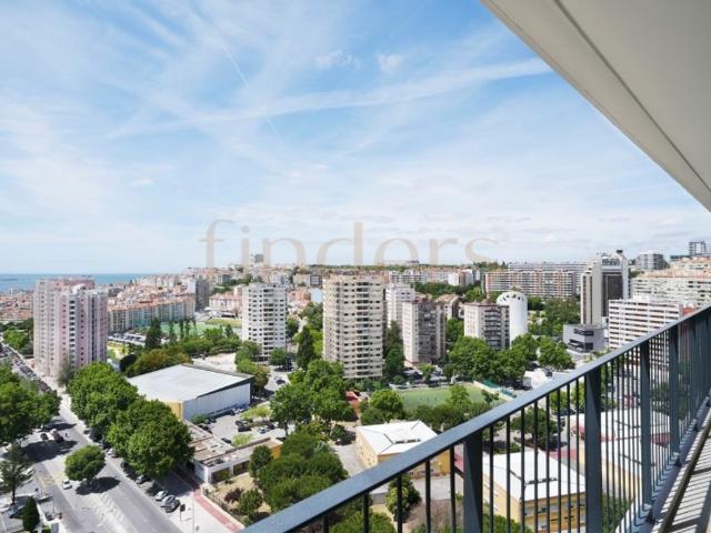 à venda Cobertura de alto padrão de 140 m2, Miraflores Alges, Oeiras, Lisboa