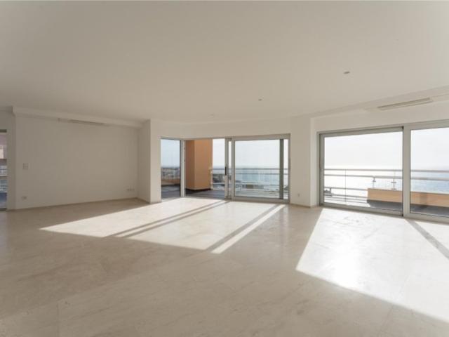 à venda Cobertura de alto padrão de 321 m2, Cascais e Estoril, Portugal