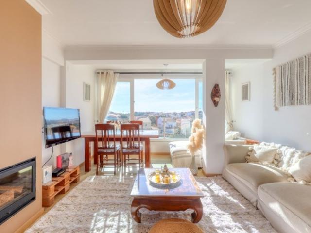 à venda Duplex de alto padrão de 135 m2, Cascais, Lisboa