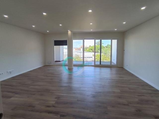 à venda Duplex de alto padrão de 150 m2, Loures, Lisboa