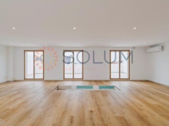 à venda Duplex de alto padrão de 290 m2, Pocinho das Nascentes, Montijo, Setúbal