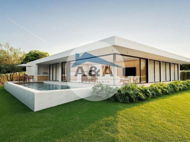 à venda Exclusiva casa geminada, Alcobaça, Leiria