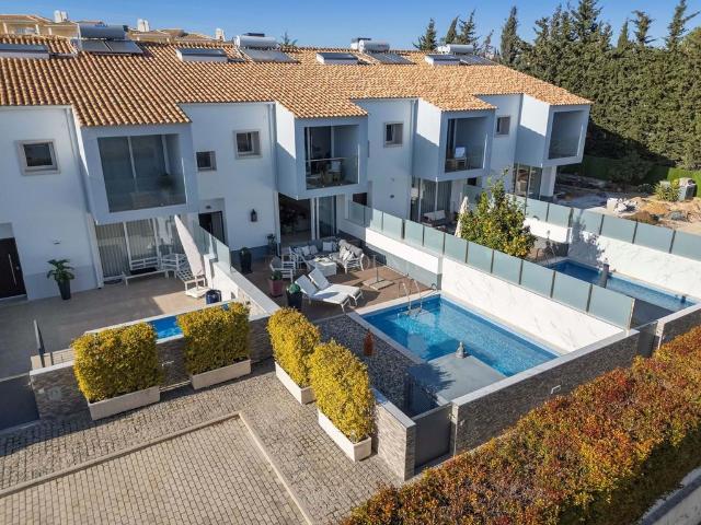 à venda Exclusiva casa geminada, Albufeira e Olhos de Água, Portugal