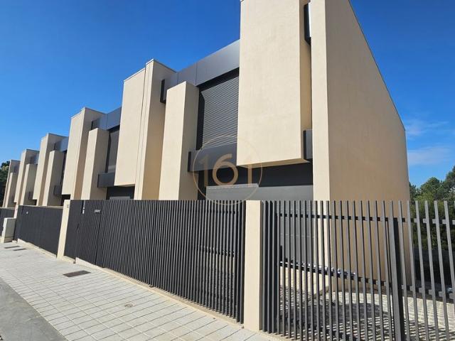 à venda Exclusiva mansão de 252 m2, Fânzeres, Porto