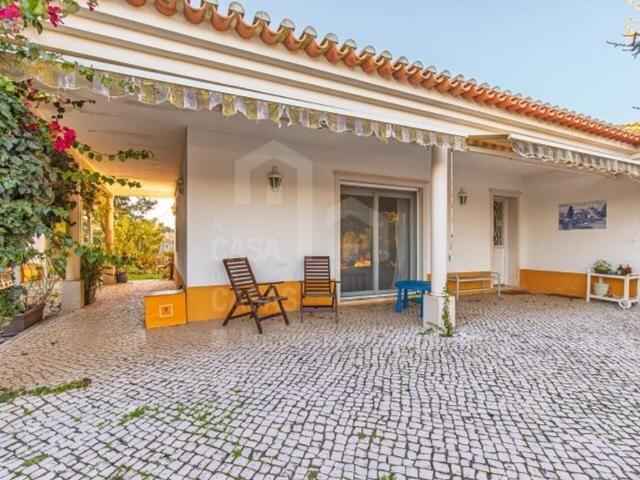 à venda Exclusiva mansão de 3 dormitórios, Mafra, Portugal