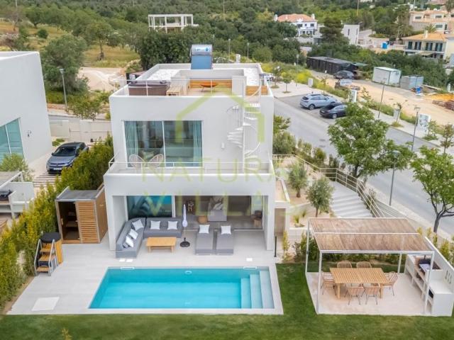 à venda Exclusiva mansão de 3 dormitórios, Santa Barbara de Nexe, Faro