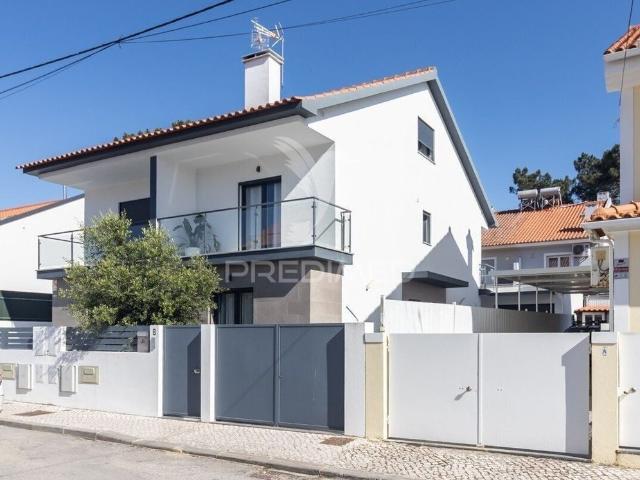 à venda Exclusiva mansão de 3 dormitórios, Sesimbra, Setúbal