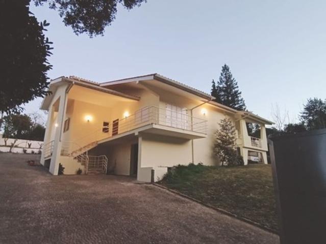 à venda Exclusiva mansão de 130 m2, Anha, Portugal