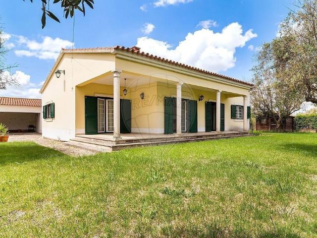 à venda Exclusiva mansão de 131 m2, Cartaxo, Portugal
