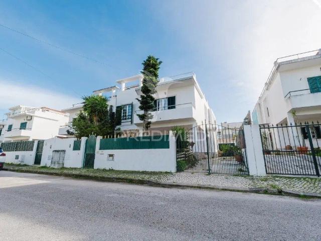à venda Exclusiva mansão de 171 m2, Sesimbra, Setúbal