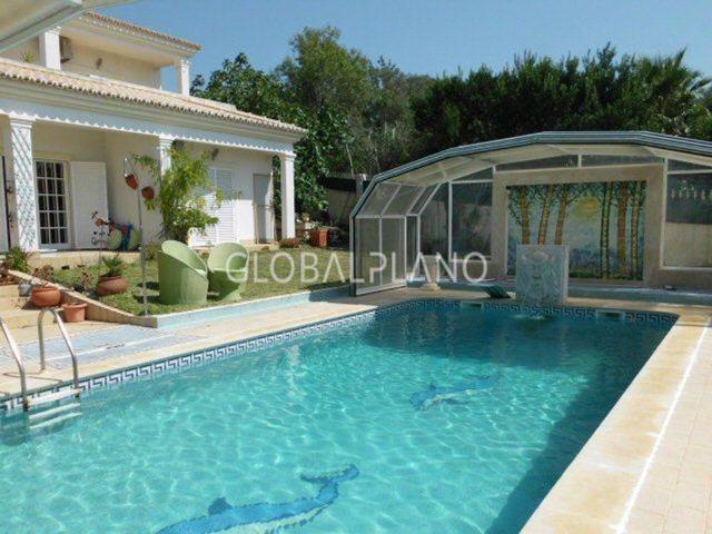 à venda Exclusiva mansão de 266 m2, Portimão, Portugal