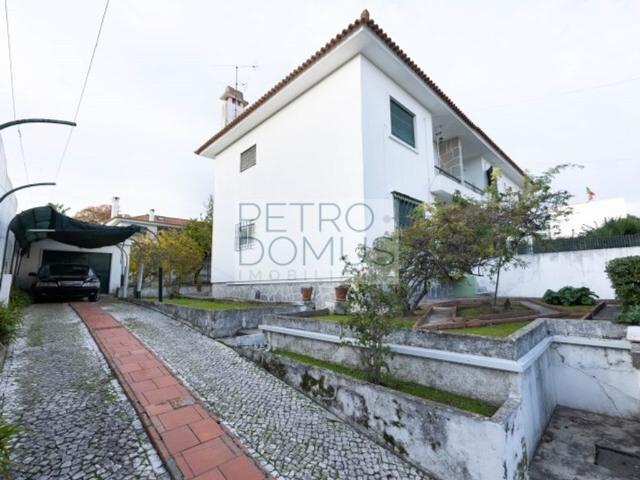 à venda Exclusiva mansão de 2 dormitórios, Alvalade, Portugal