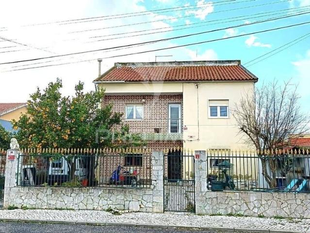 à venda Exclusiva mansão de 319 m2, Sesimbra, Portugal