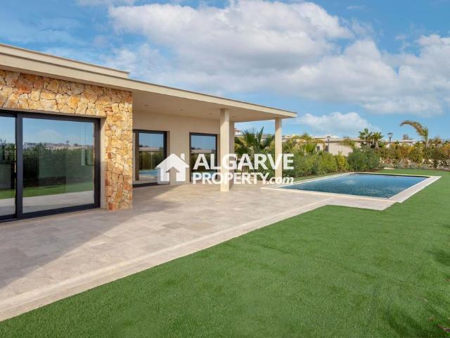 à venda Exclusiva mansão de 463 m2, Montenegro, Faro