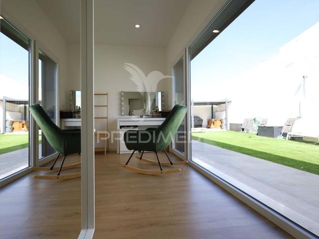 à venda Exclusiva mansão de 4 dormitórios, Vila Nova da Barquinha, Santarém