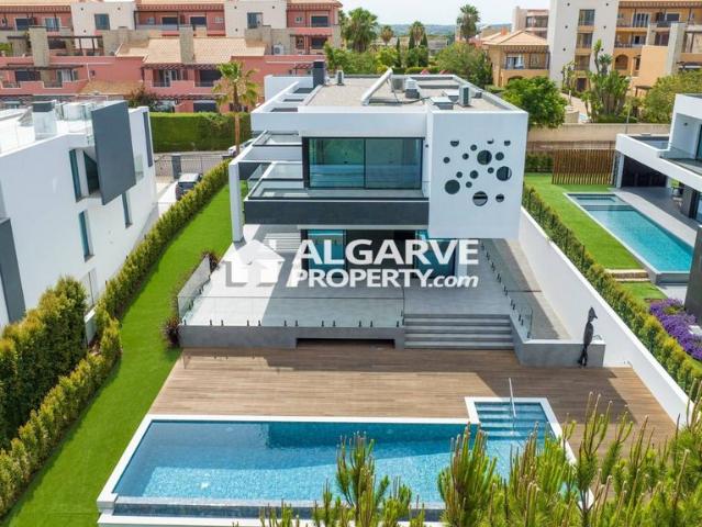 à venda Exclusiva mansão de 4 dormitórios, Vilamoura, Faro