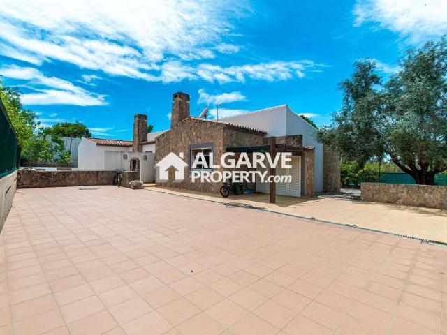 à venda Exclusiva mansão de 4 dormitórios, Vilamoura, Faro