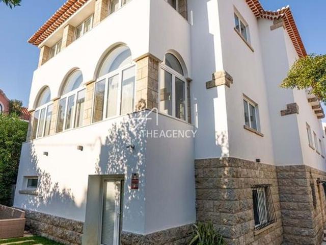 à venda Exclusiva mansão de 542 m2, Cascais e Estoril, Portugal