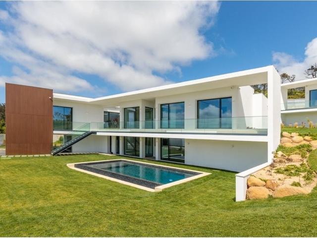 à venda Exclusiva mansão de 561 m2, Azoia, Lisboa