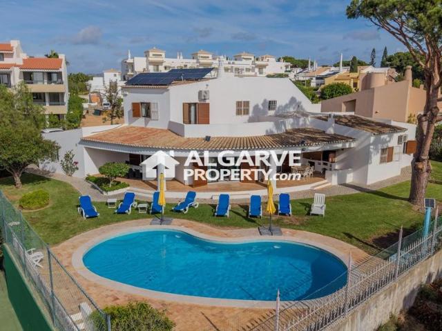 à venda Exclusiva mansão de 5 dormitórios, Vilamoura, Portugal