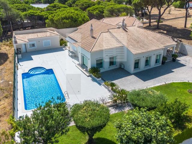 à venda Exclusiva mansão de 5 dormitórios, Almancil, Faro