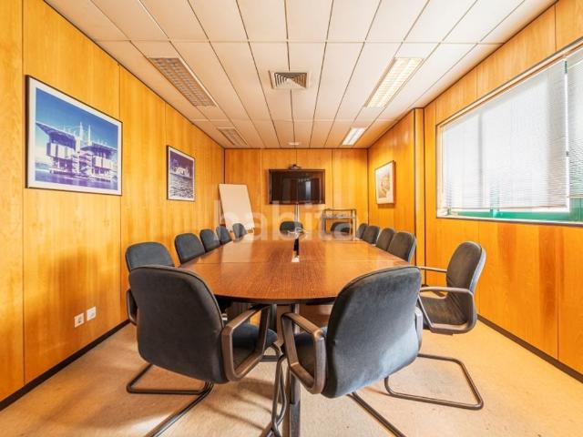 à venda Escritório de alto padrão de 922 m2 Oeiras, Portugal