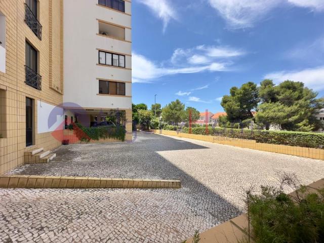 À Venda Fantástico T1 Totalmente Remodelado em Vila Rosa. 62m² Portimão