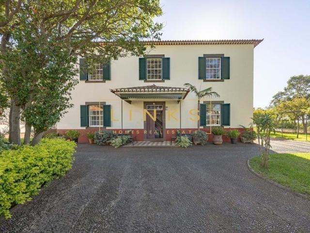 à venda Fazenda de 357 m2 São Martinho, Portugal