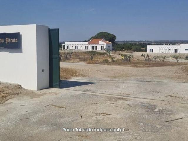 à venda Fazenda de 480 m2 Alpalhão, Portalegre