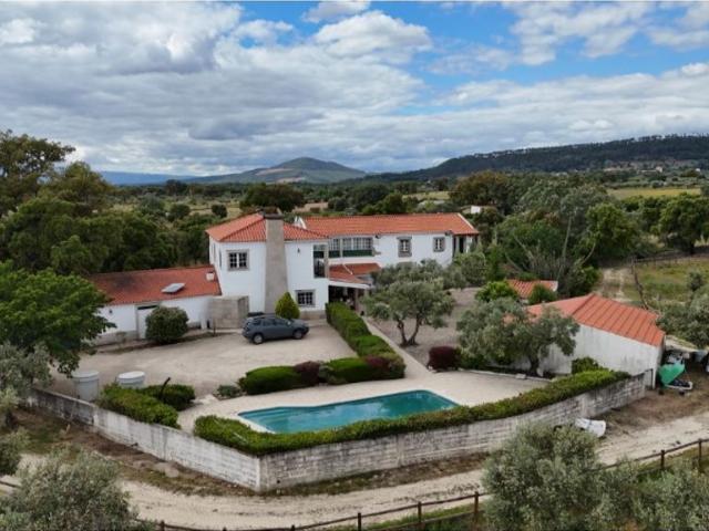 à venda Fazenda de 500 m2 Penamacor, Castelo Branco
