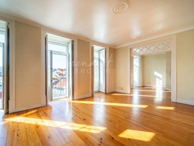 à venda Luxuoso apartamento, Calcada do Combro Santa Catarina, Lisboa