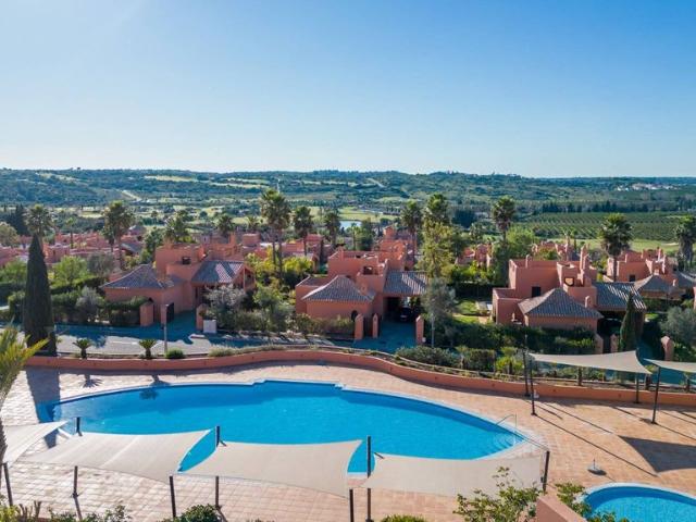à venda Luxuoso apartamento, Alcantarilha e Pêra, Silves, Faro