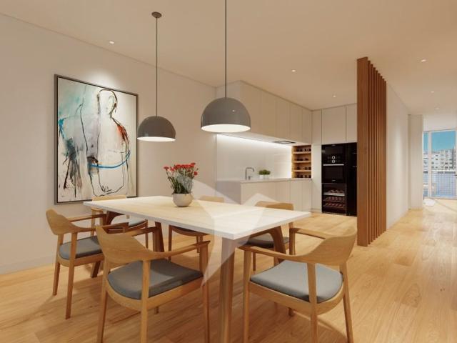 à venda Luxuoso apartamento de 106 m2, Baixa Santo Ildefonso, Porto
