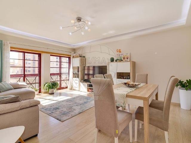 à venda Luxuoso apartamento de 108 m2, Odivelas, Lisboa
