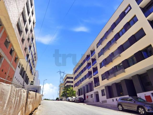 à venda Luxuoso apartamento de 108 m2, Quinta do Conventinho Santo Antonio de Cavaleiros, Loures, Lisboa