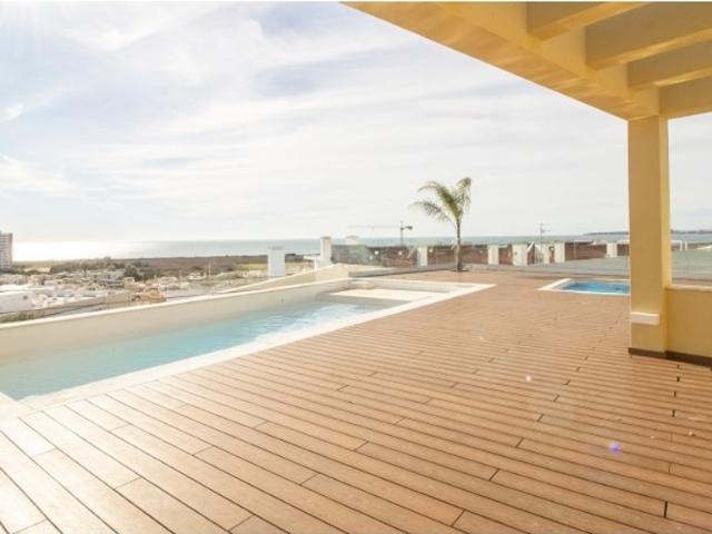 à venda Luxuoso apartamento de 102 m2, Alvor, Portimão, Faro