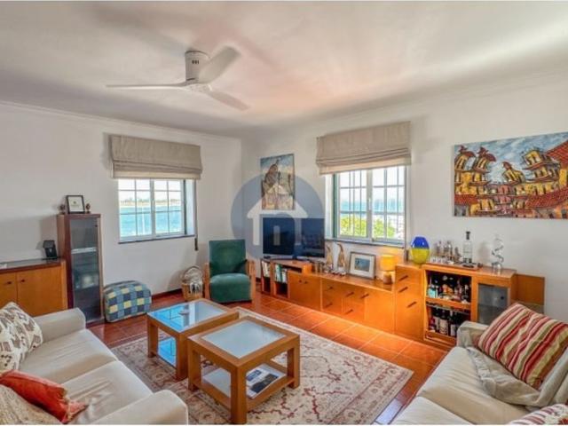 à venda Luxuoso apartamento de 103 m2, Vila Real de Santo António, Faro