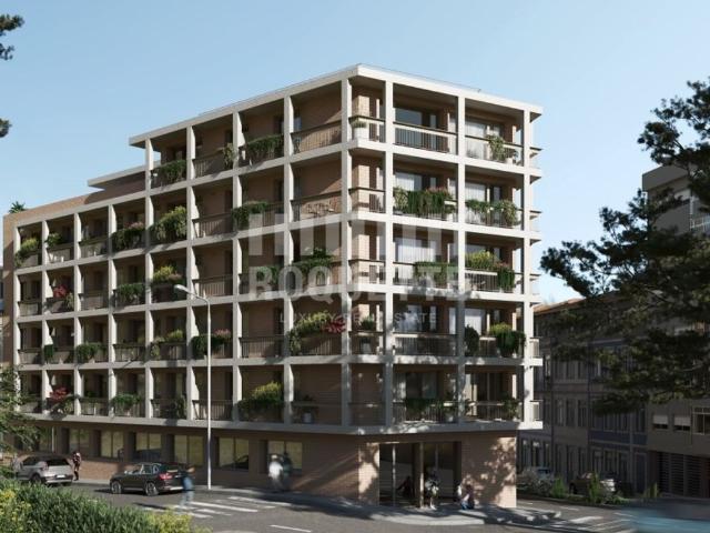 à venda Apartamento de alto padrão de 125 m2, Campo 24 de Agosto, Porto