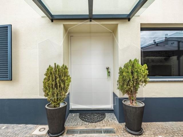 à venda Luxuoso apartamento de 125 m2, Funchal, Madeira