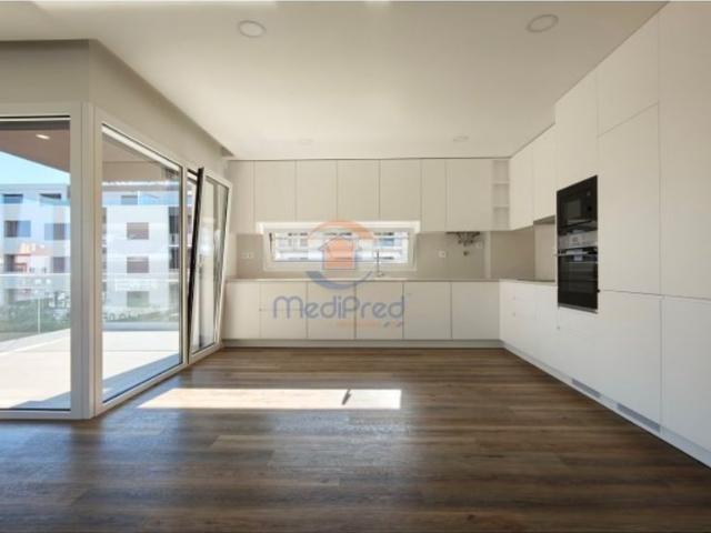 à venda Luxuoso apartamento de 127 m2, Afonsoeiro, Montijo, Setúbal