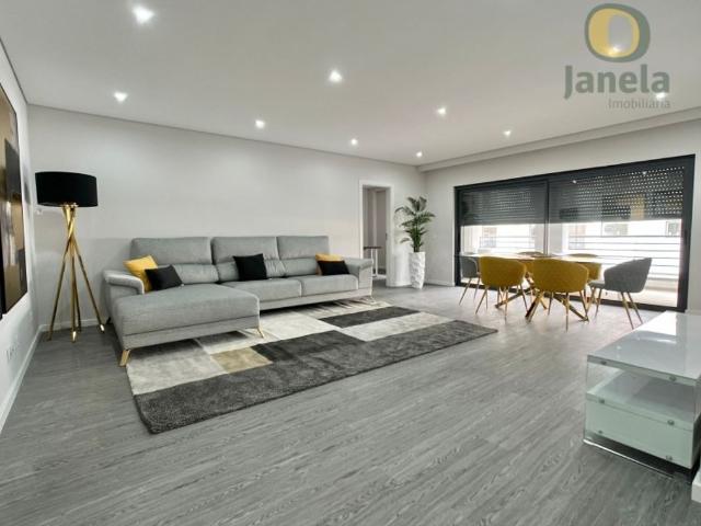 à venda Luxuoso apartamento de 128 m2, Olhão, Portugal