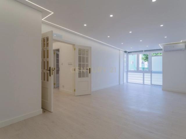 à venda Luxuoso apartamento de 122 m2, Amadora, Portugal