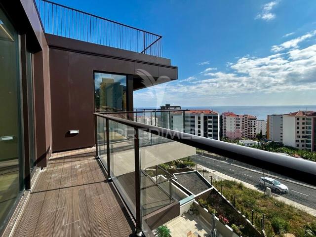 à venda Luxuoso apartamento de 123 m2, Funchal, Portugal