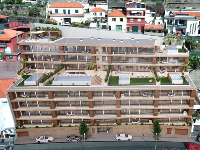 à venda Luxuoso apartamento de 134 m2, Câmara de Lobos, Portugal