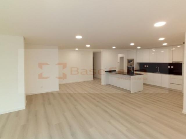 à venda Luxuoso apartamento de 136 m2, Quinta da Flamenga, Vila Franca de Xira, Lisboa