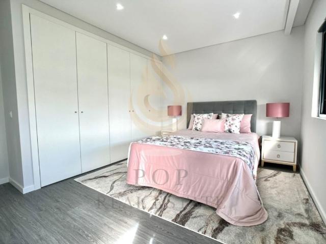 à venda Luxuoso apartamento de 137 m2, Quinta do Repouso, Olhão, Faro