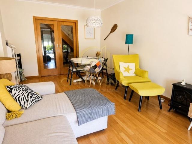 à venda Luxuoso apartamento de 138 m2, Charneca de Caparica, Portugal
