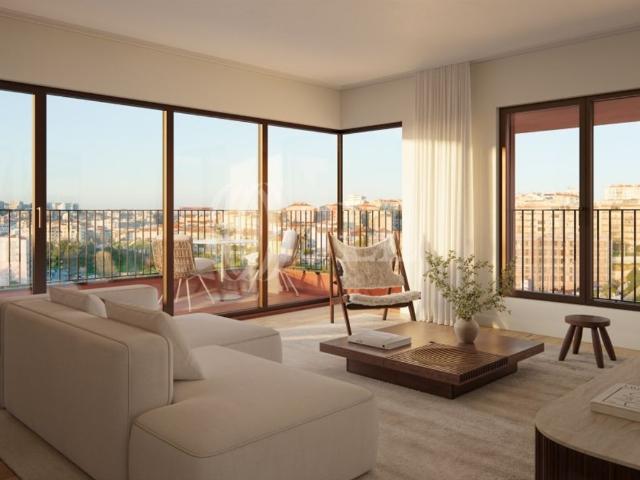 à venda Luxuoso apartamento de 130 m2, Almada, Setúbal