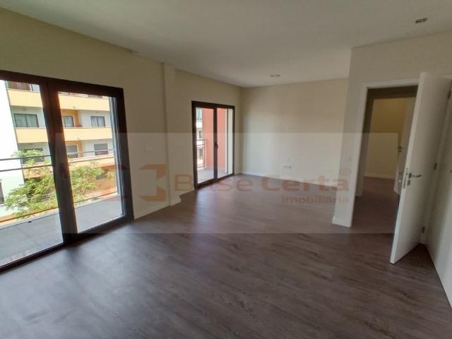 à venda Luxuoso apartamento, Rua Quinta Da Fabrica, Seixal, Setúbal