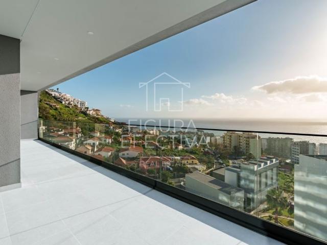 à venda Luxuoso apartamento de 132 m2, Amparo, Funchal, Madeira